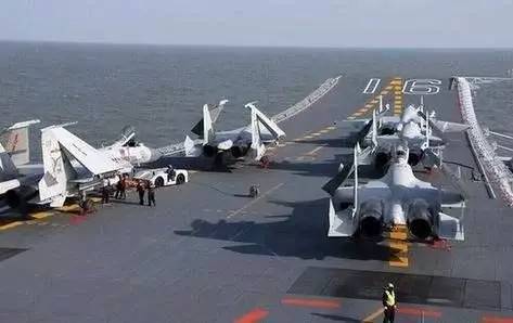 为啥这么难击沉，航母甲板用的是什么材料？