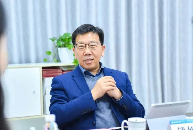 华东师大原校长钱旭红院士：教室里日渐下滑的抬头率，正暗示着传统的课堂教育走向了尽头